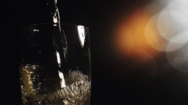 Häll Champagne Ett Glas — Stockvideo