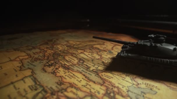 乌克兰地图上的坦克武器供应概念 — 图库视频影像