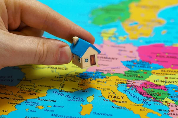 Small Toy House Map Italy — Stock Photo, Image