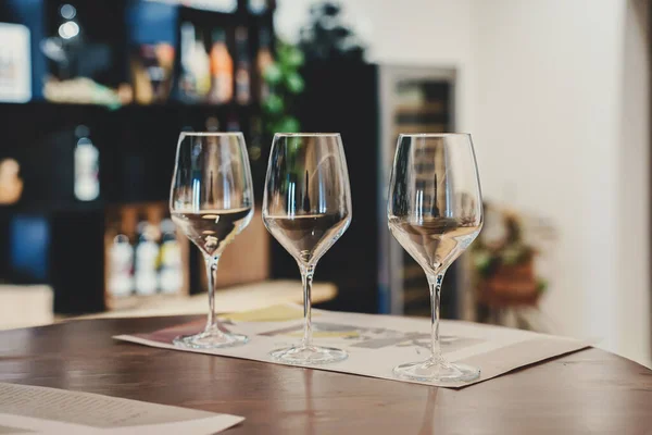 Empty Wine Glasses Winery — Stock Photo, Image