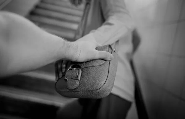 Thief Robs Woman Handbag Underpass — Fotografia de Stock