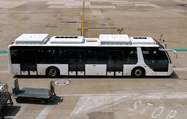 Airport Shuttle Bus Airport — Stock Photo, Image