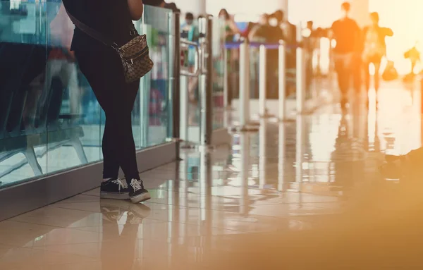 Woman Waiting Her Flight Airport — Photo