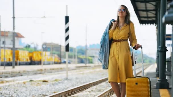 Woman Travel Suitcase Waiting Train — Wideo stockowe