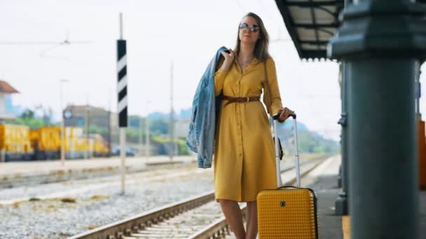 Woman Travel Suitcase Waiting Train — Wideo stockowe