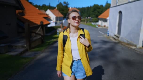 Woman Tourist Backpack Walking Village — Vídeo de Stock