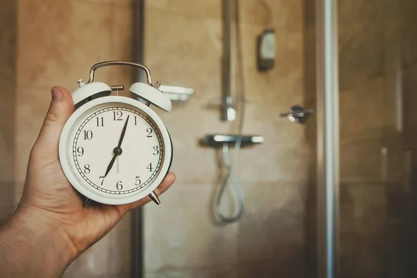 Clock Shows Time Take Shower — Stockfoto