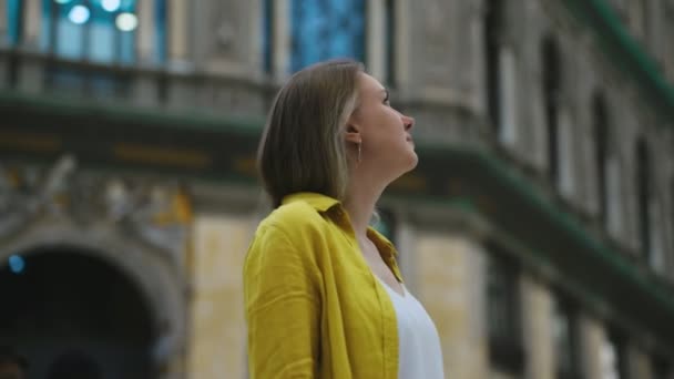 Woman Tourist Exploring Galleria Umberto Naples — Stok video