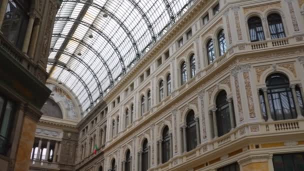 意大利那不勒斯的Galleria Umberto I购物中心 — 图库视频影像