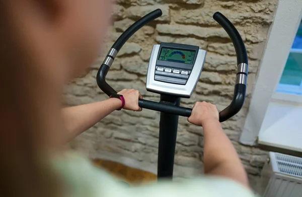 Woman Jogging Treadmill Home Gym — ストック写真