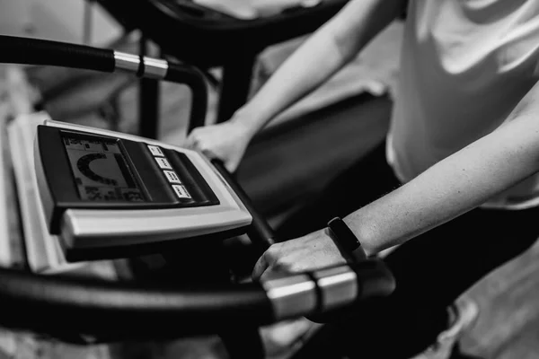 Woman Jogging Treadmill Home Gym — Foto de Stock