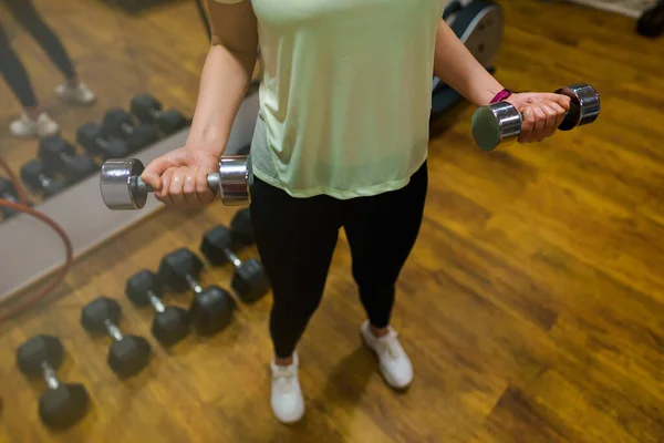 Woman Doing Exercises Dumbbells Biceps — Stock fotografie