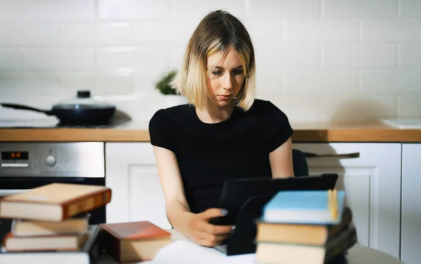 Distance Learning Teenage Girl Doing Her Schoolwork Tablet — Stockfoto