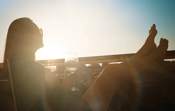 Woman White Wine Enjoys Sunset Her Balcony — 图库照片