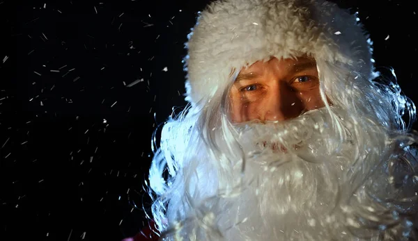 Portrét Šťastného Santa Clause Padajícího Sněhu — Stock fotografie