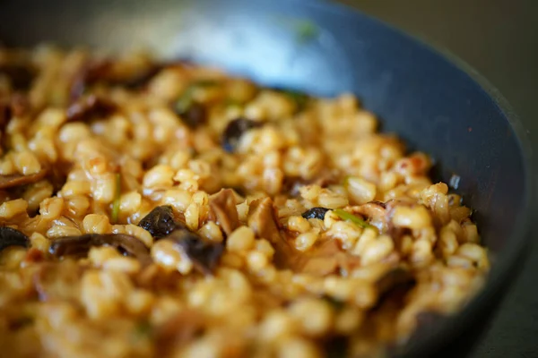 Golden Orzotto Pearl Barley Preparing Pan — Stock Photo, Image