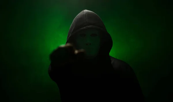 Anonym Mask Gör Ett Tillkännagivande — Stockfoto