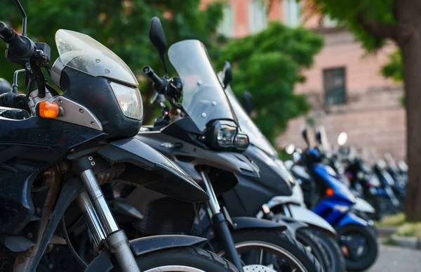 Beaucoup Motos Garées Dans Rue — Photo