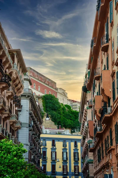 Τυπικός Ιταλικός Δρόμος Στην Πόλη Της Νάπολης Ιταλία — Φωτογραφία Αρχείου