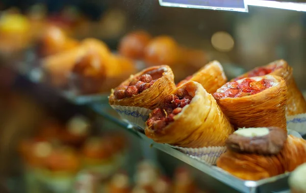 Bagels Feuilletés Pâte Aux Baies Exposés — Photo