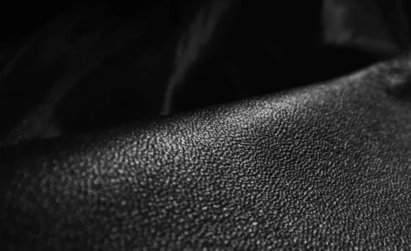 黒の日焼けした革をフェイク マクロビュー — ストック写真