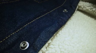 Kot pantolon ceketi. Yakın plan.