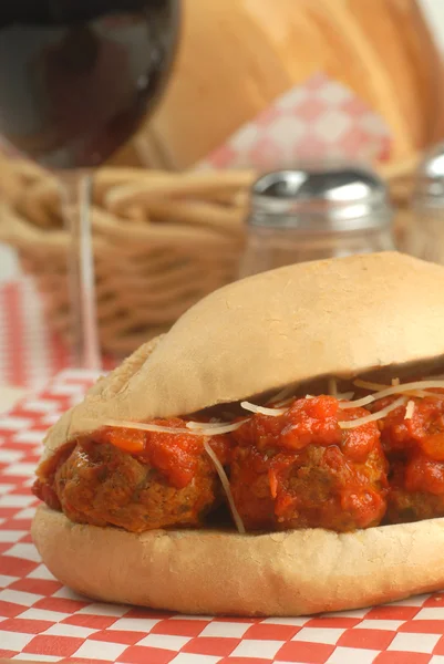 Delicious meatball sandwich with wine — Stock Photo, Image