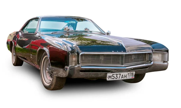American Personal Luxury Car Buick Riviera 1966 Isolated White Background — Stockfoto