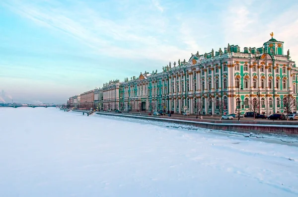 Winter Palace Hermitage Museum Rastrelli Neva River Saint Petersburg Russia — стоковое фото