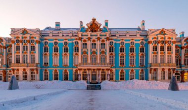 Catherine Sarayı, Rusya 'nın St. Petersburg eyaletinin Tsarskoye Selo (Puşkin) kasabasında yer alan Rococo yazlık konutudur. 27 Şubat 2022.