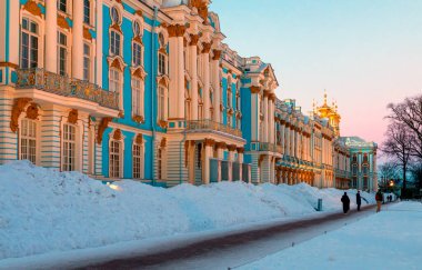 Catherine Sarayı, Rusya 'nın St. Petersburg eyaletinin Tsarskoye Selo (Puşkin) kasabasında yer alan Rococo yazlık konutudur. 27 Şubat 2022.