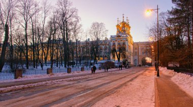 Catherine Sarayı, Rusya 'nın St. Petersburg eyaletinin Tsarskoye Selo (Puşkin) kasabasında yer alan Rococo yazlık konutudur. 27 Şubat 2022.