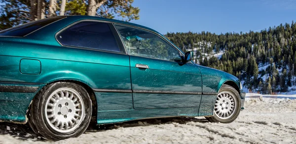 kar yolda Coupe araba