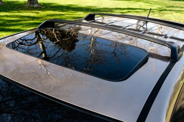 SUV sunroof clipart