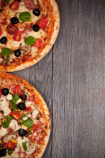 Italiaanse pizza — Stockfoto