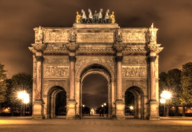 Louvre.