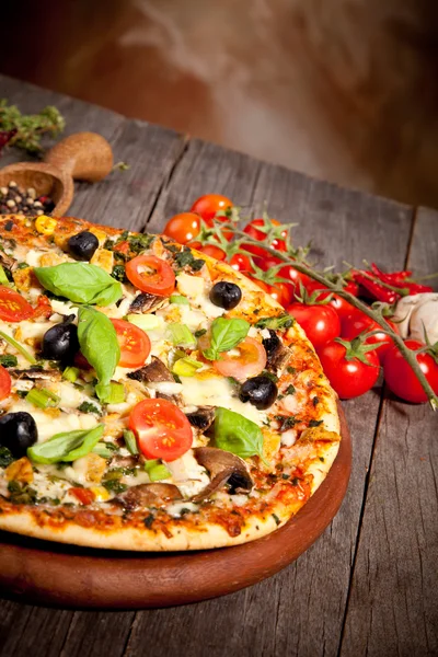 Pizza — Stockfoto