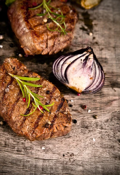 Rundvlees steaks — Stockfoto