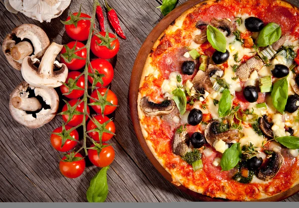 Pizza — Stockfoto