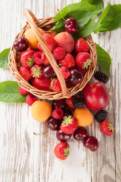 Frisches Obst — Stockfoto