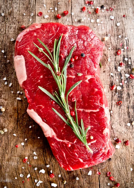 Nyers steak — Stock Fotó