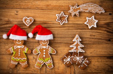 ahşap üzerine gingerbread mutlu yaratıklar