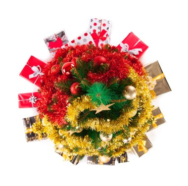 Beyaz arkaplanda Noel ağacı