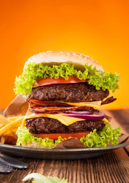 新鮮なハンバーガー — ストック写真