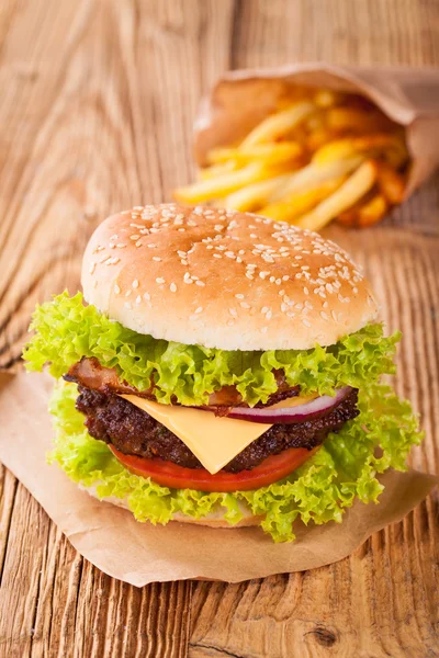 Verse hamburger — Stockfoto