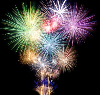 Siyah arkaplan üzerine havai fişek