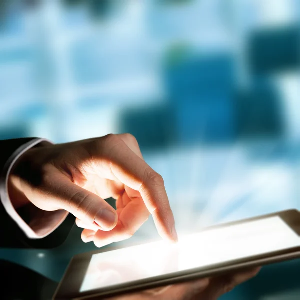 Man hand touching the screen — Stock Photo, Image