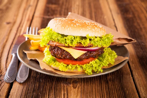 新鮮なハンバーガー — ストック写真