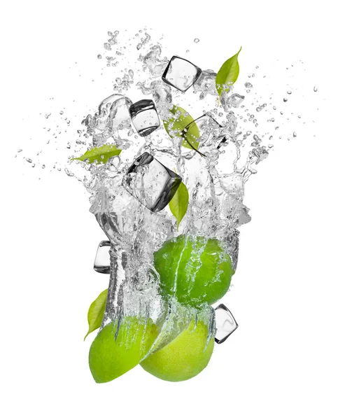 Frukt i splash — Stockfoto