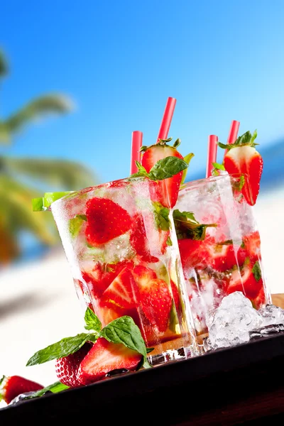 Frische Erdbeermojito-Drinks — Stockfoto